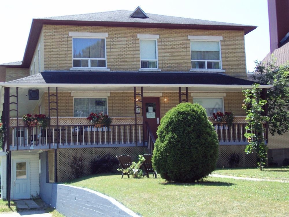 Auberge Du Presbytere De Riviere-Eternite Riviere Eternite Exteriör bild