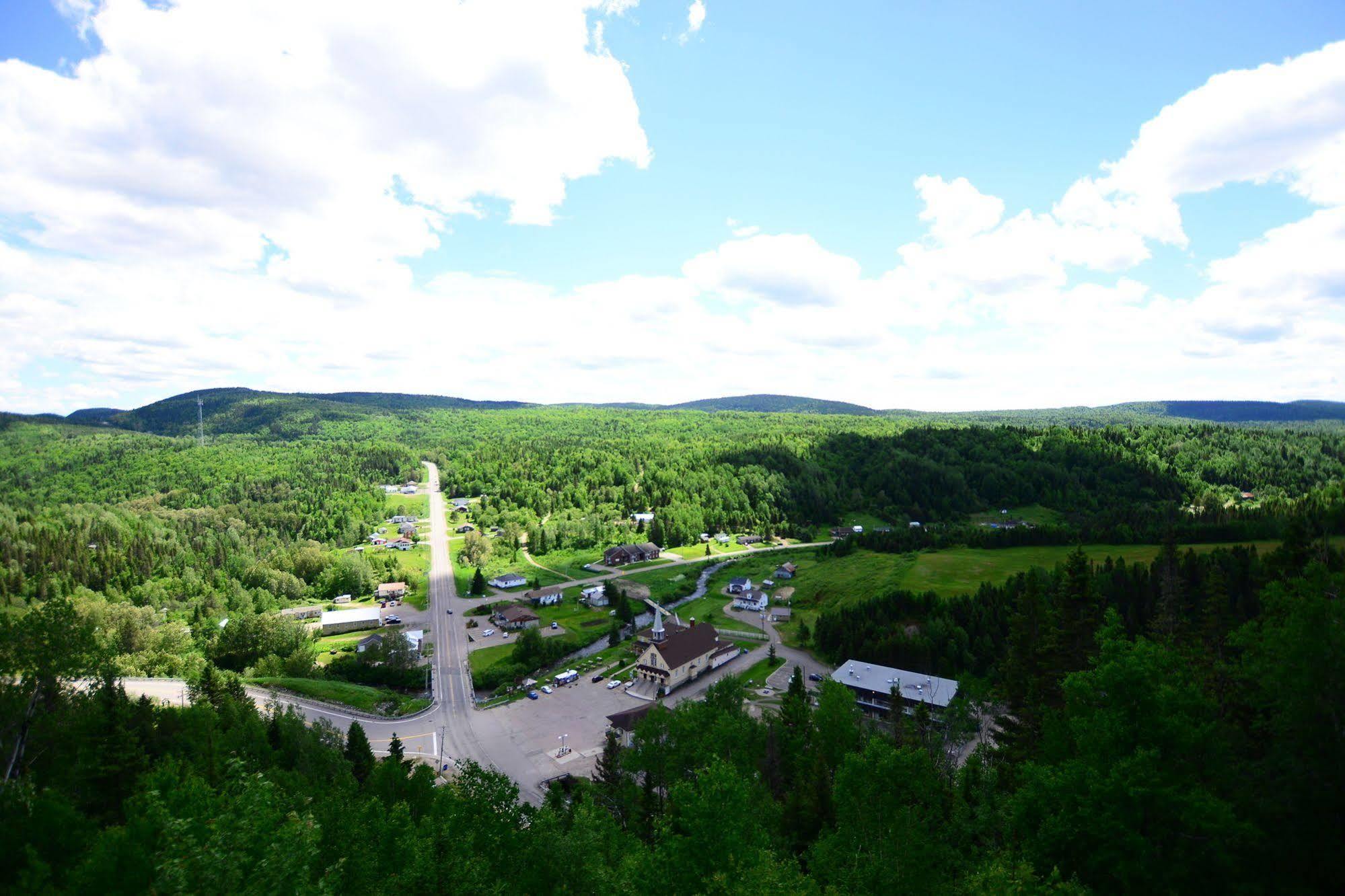 Auberge Du Presbytere De Riviere-Eternite Riviere Eternite Exteriör bild