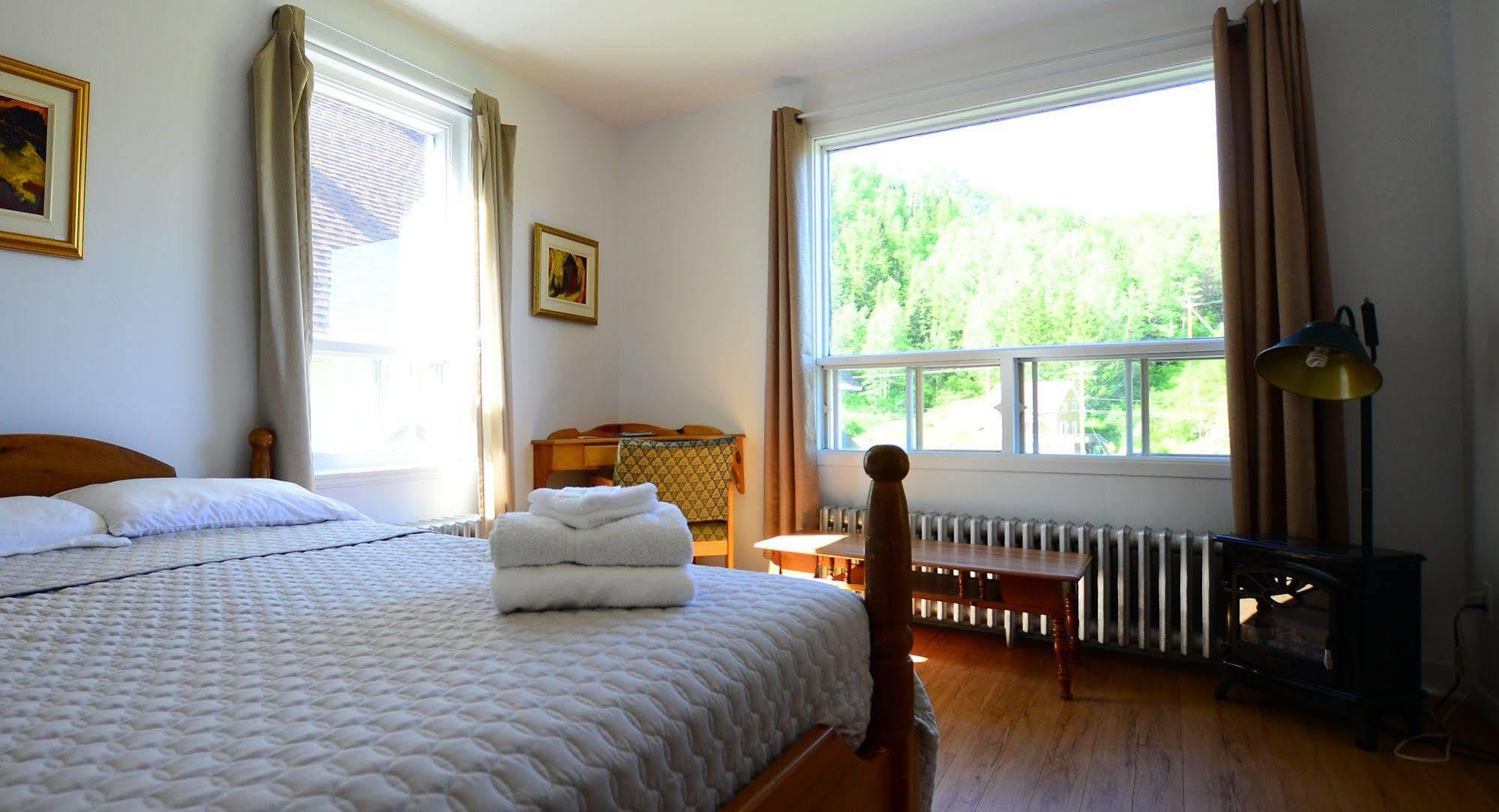 Auberge Du Presbytere De Riviere-Eternite Riviere Eternite Exteriör bild