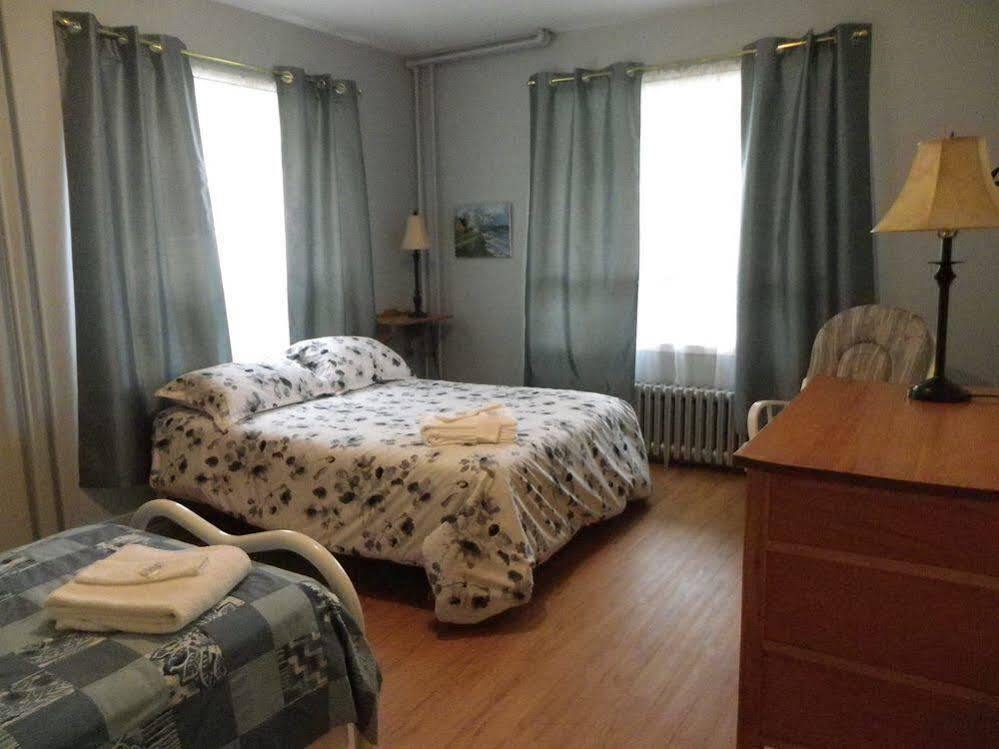 Auberge Du Presbytere De Riviere-Eternite Riviere Eternite Exteriör bild